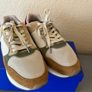 HOFF shoes, like new , worn 1 time, size US 7.5